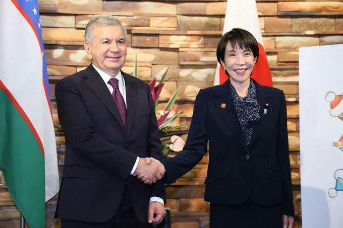 日本与中亚五国召开首次首脑会议，就支持建设不经由俄罗斯、连接中亚与欧洲的物流网“