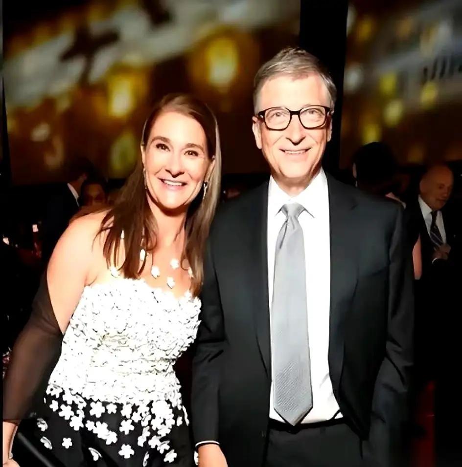 萝莉岛丑闻让人想起了年轻时媒体和杂志对盖茨和巴菲特的吹捧。那时对巴菲