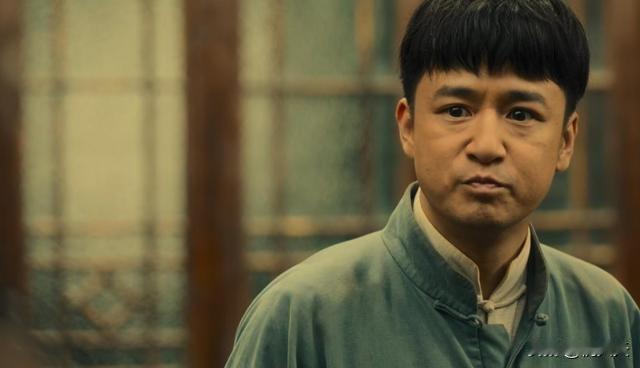 我身边有个朋友，秃顶，矮胖，初中学历，但是非常的幽默，情商特别高，关键还会做一手