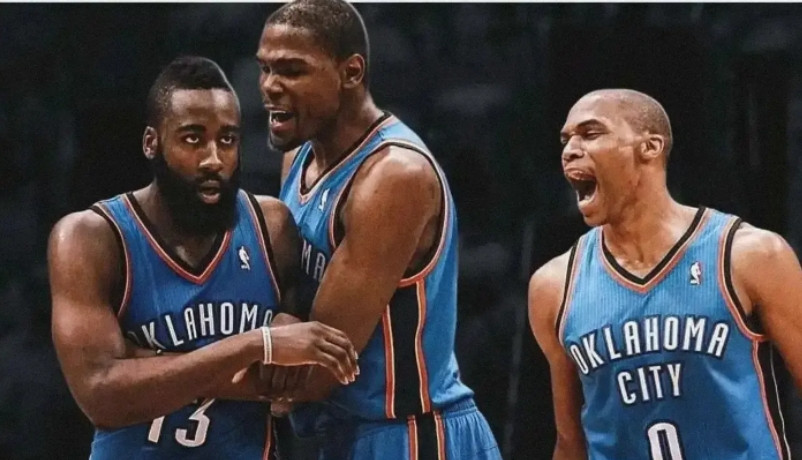 1314威少伤，杜兰特带队59胜联盟第一高阶拿下MVP。1415杜兰特伤，威少