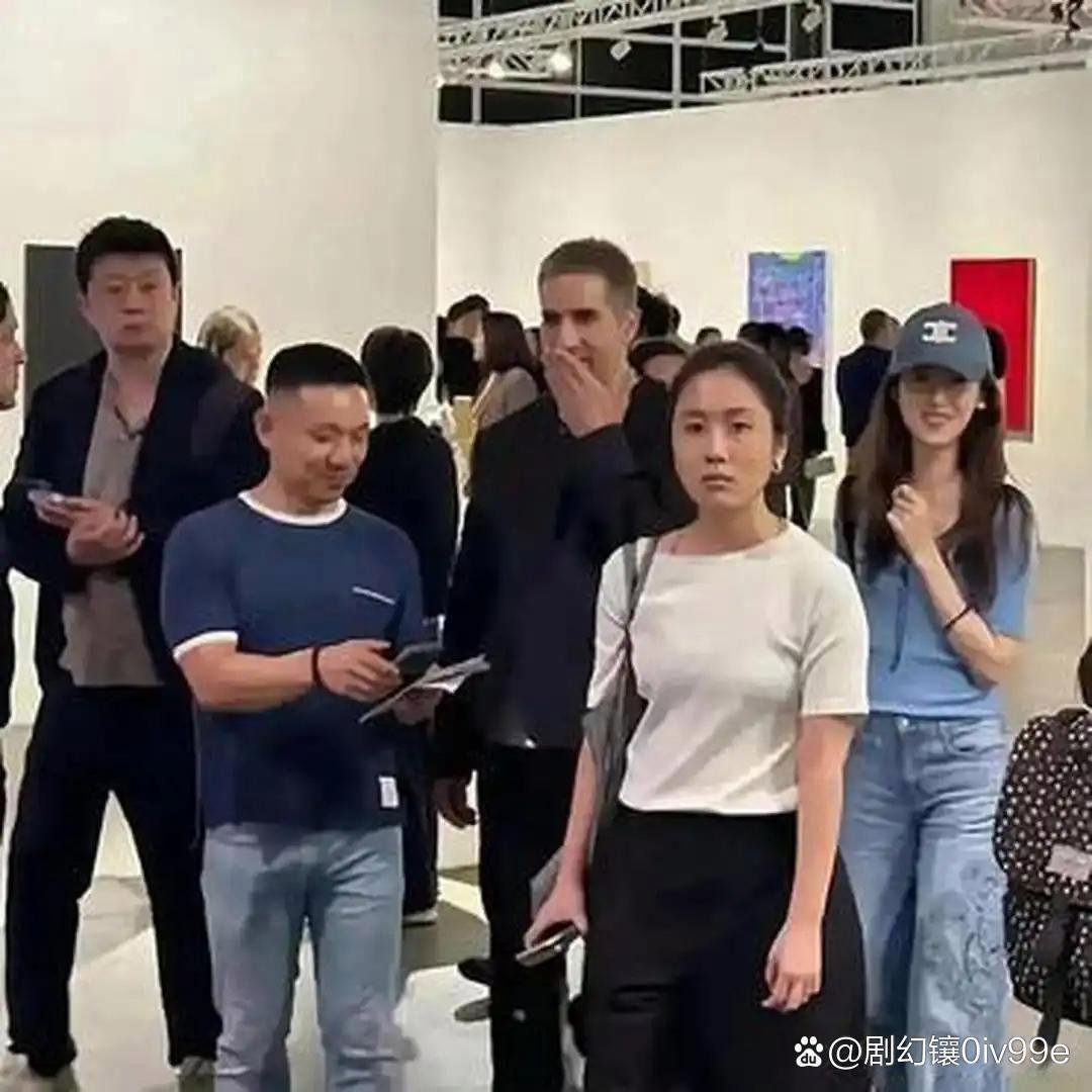 现实里刘强东老婆长这样