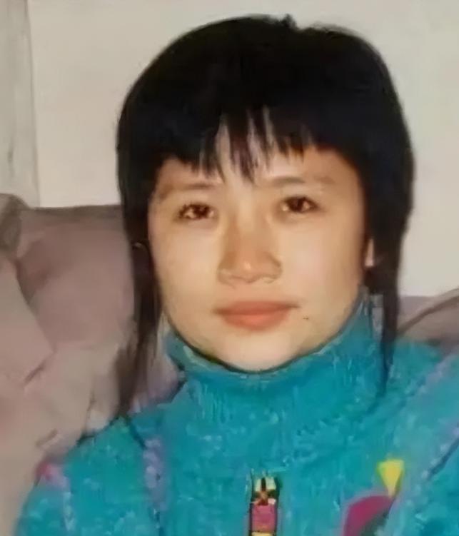 2000年，姜昆在国外偶遇到已经出家的李娜，出于好奇，也是惋惜，便询问起李娜出家