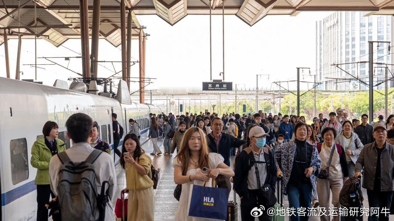 【上海铁路超级环线高铁，客流情况】长三角超级环线高铁G8388/8389次列车