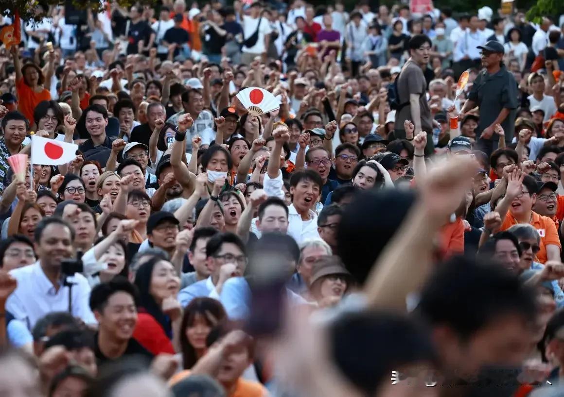 指望日本忏悔？不如指望铁树开花！他们把自己当成了二战最大的“受害者”。那个20多