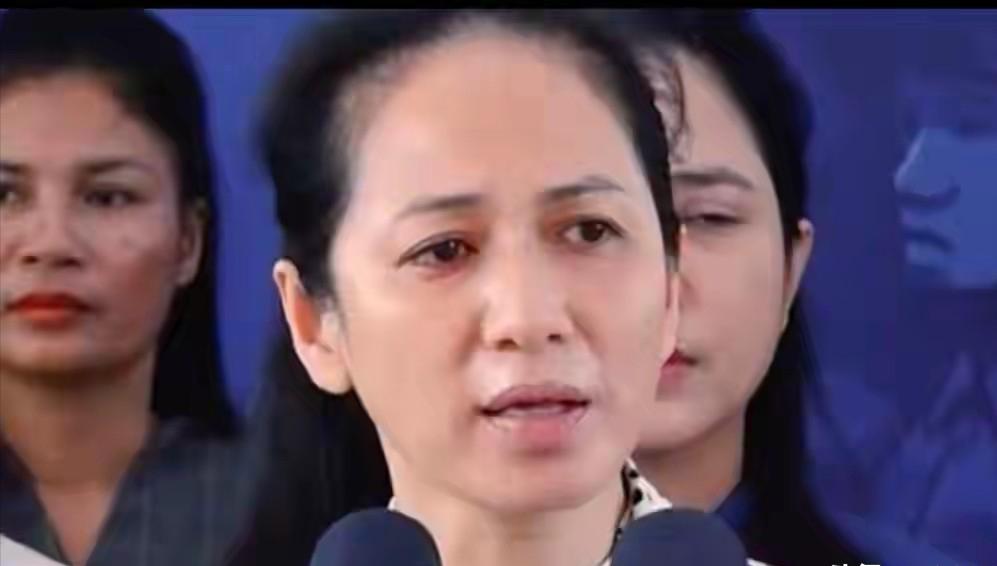 柬埔寨这回很有意思，男人打仗打输了，求和也无济于事，于是推柬埔寨第一夫人出来，碧