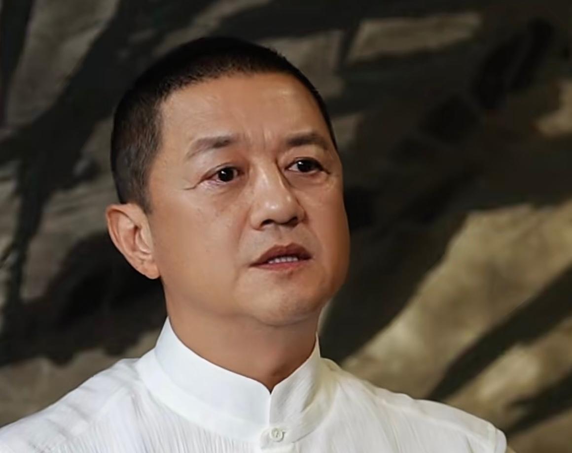 9月30日，李亚鹏谈及嫣然医院现状，他表示：“现在不去追究以前的事情，房东已经将