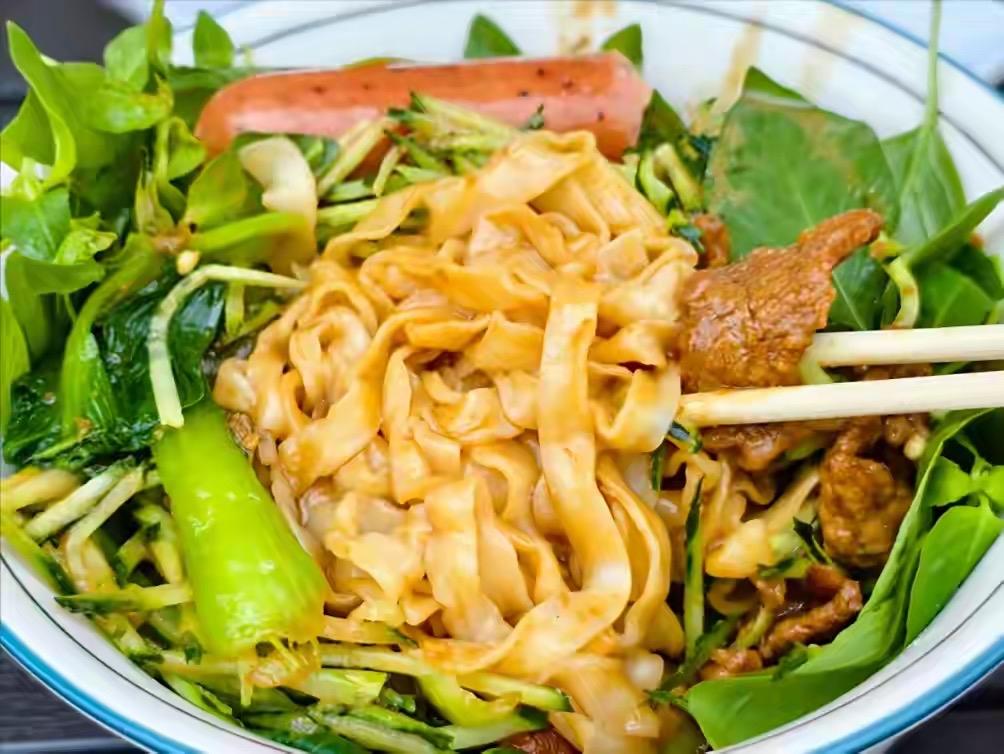 河南“10大名面”，不愧是面食大省，你吃过几个1.烩面2.蒸卤面3.