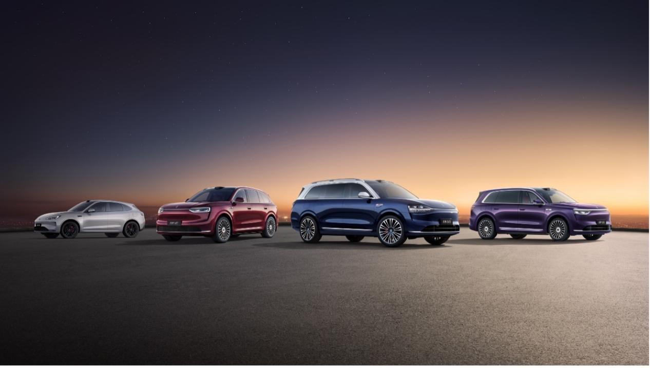 五界掌舵人同台！鸿蒙智行2025央视年度直播9日启幕问界4年交付破90万辆成标