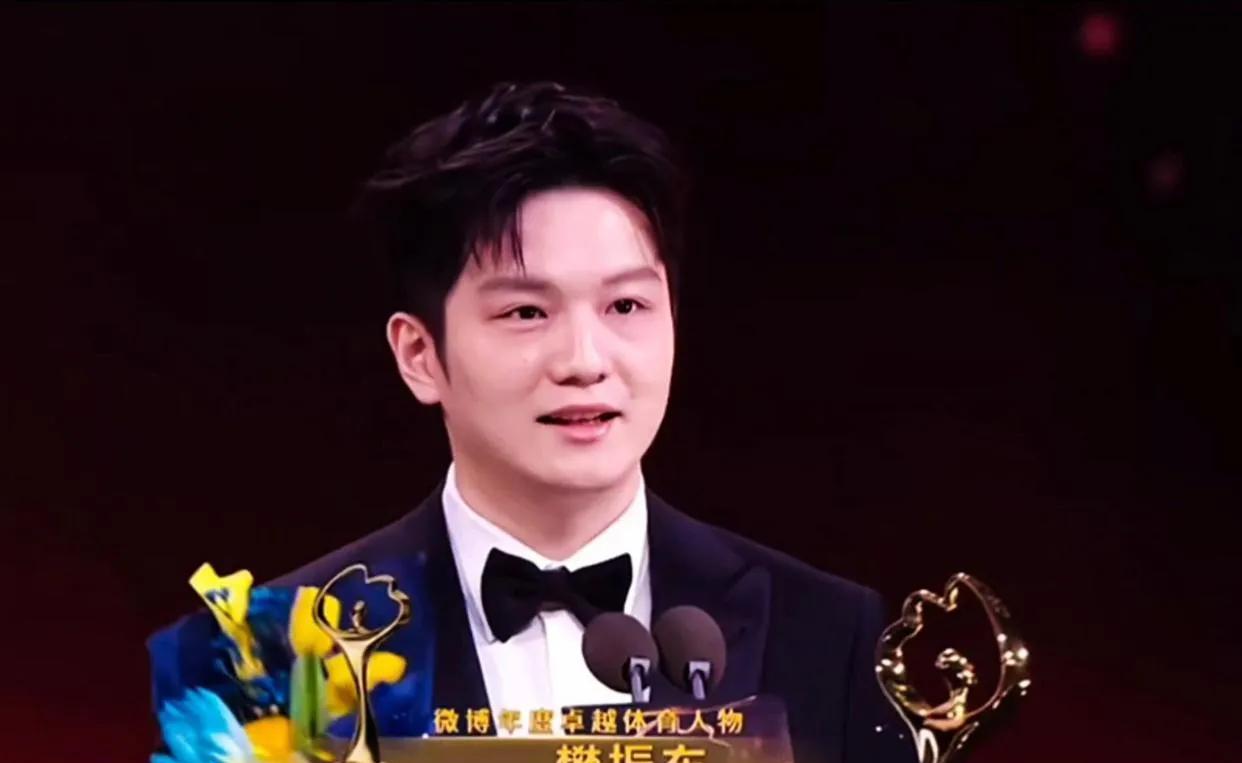 洛杉矶奥运会宣传片直接搞大事！乒乓球项目压轴画面，居然是樊振东在巴黎奥运暴扣中国