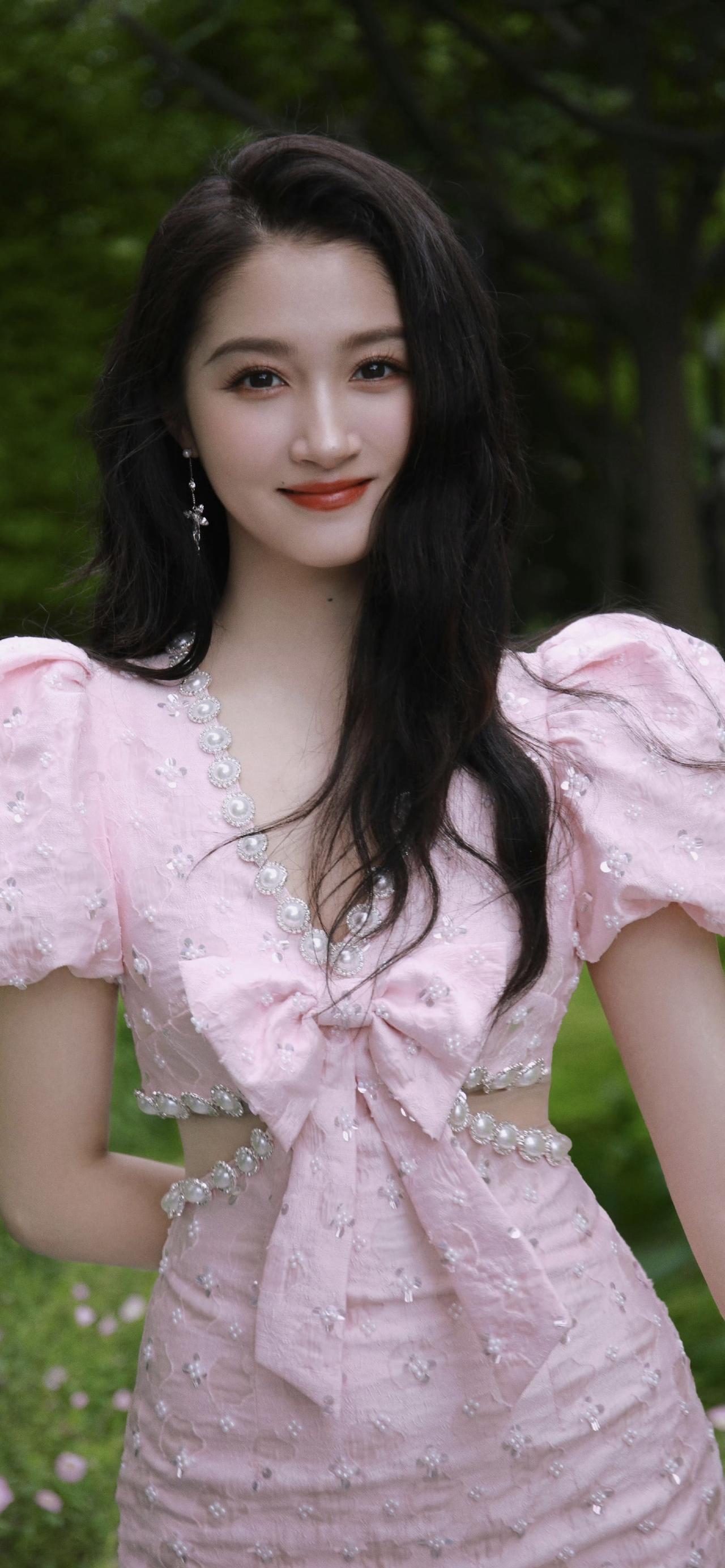 美女壁纸-第6007期-关晓彤