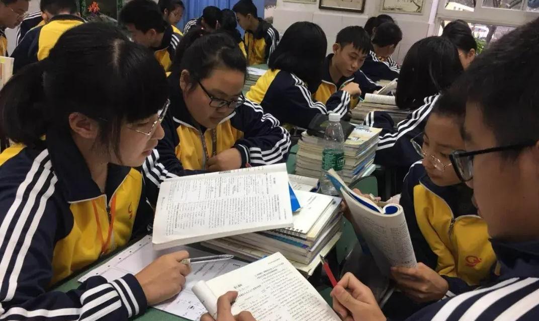 陪读多年，才敢告诉你的几句大实话！1、小学成绩好是习惯不错的习惯，初中成绩好是
