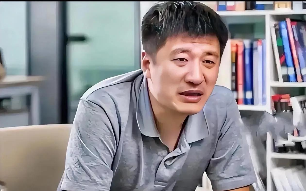 张雪峰说：“不想读书，想早点步入社会是吧，觉得外面的世界，才是五彩斑斓的是吗？