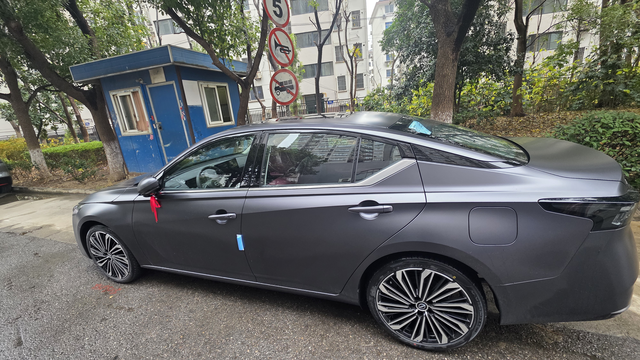 新款天籁380鸿蒙座舱时隔3年又换天籁啦3年1.6万公里全程4儿子店和95汽