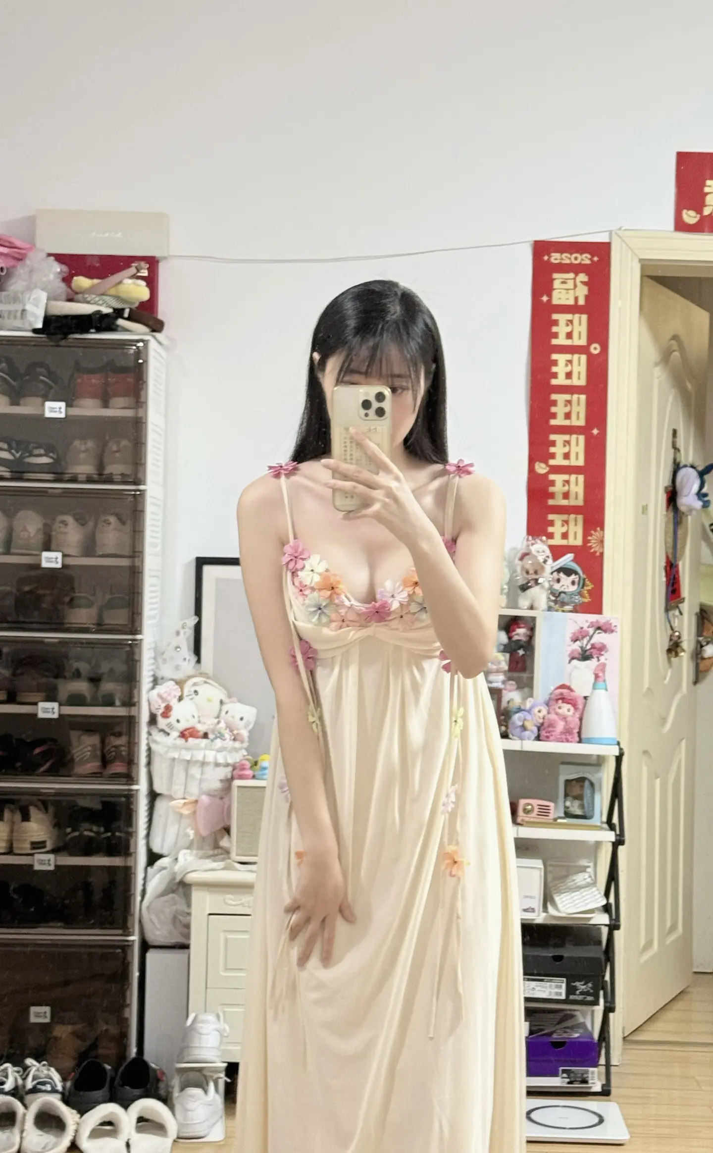不知道，反正我的身材很曼妙！
