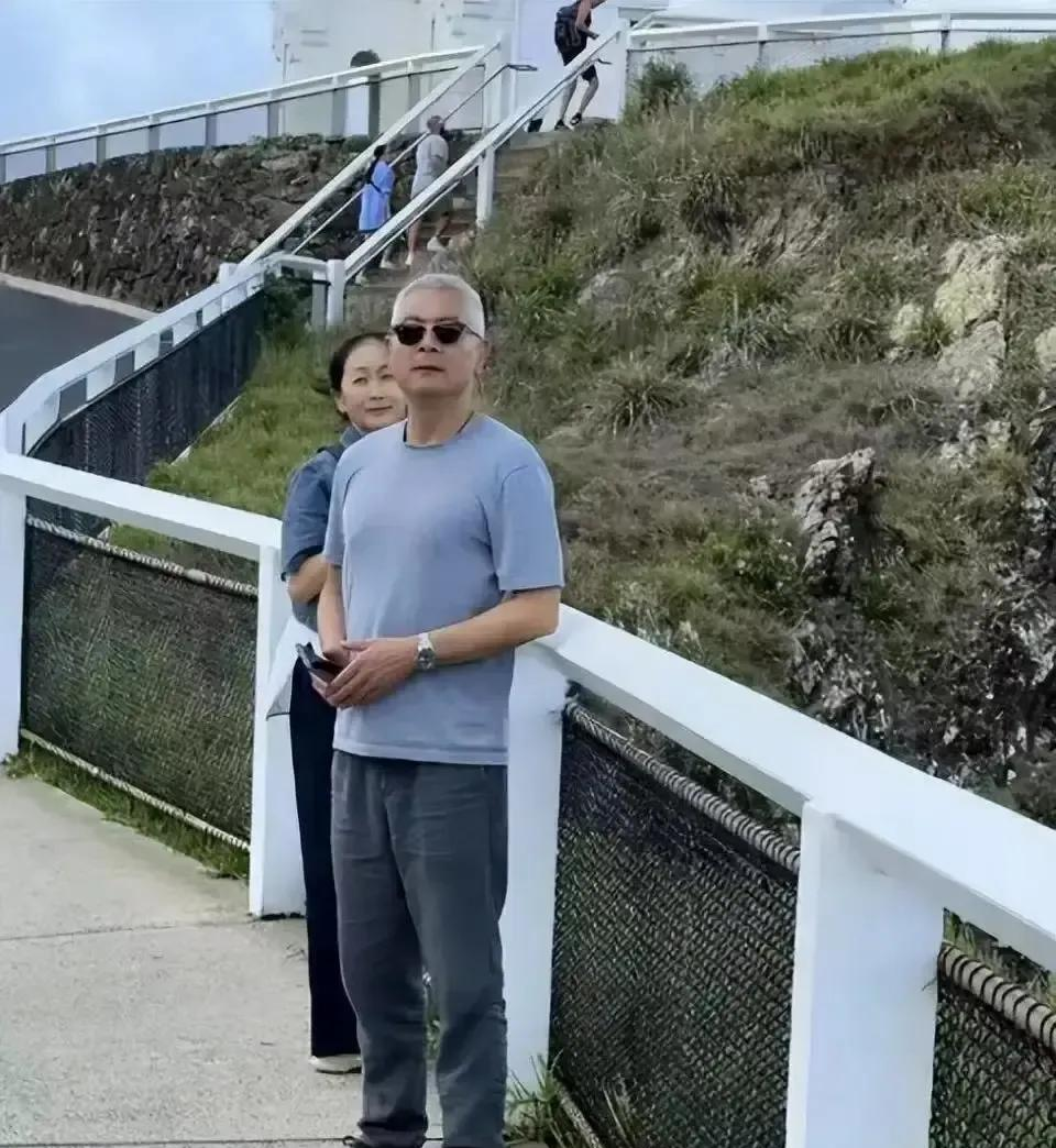 58岁陈瑾与63岁巫刚，携手走过22年却始终没有领证，这对老戏骨的“零...