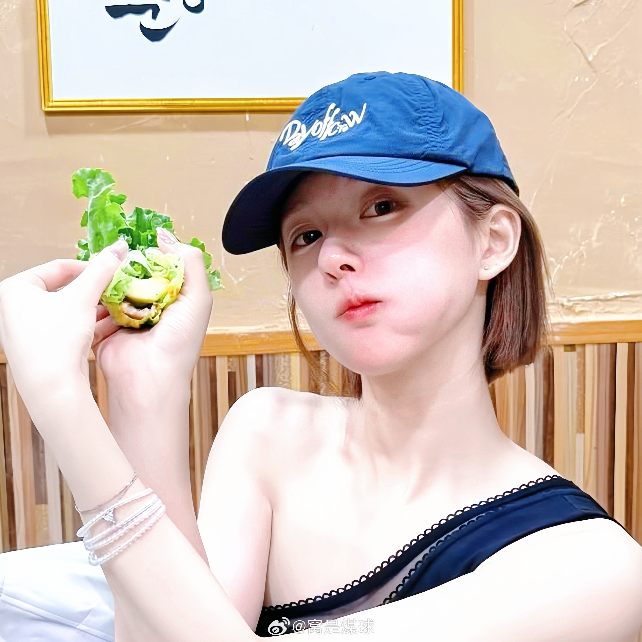 赵露思哇塞哇塞看到老公的肌肉线条了[爱心]自修·9P赵露思​​