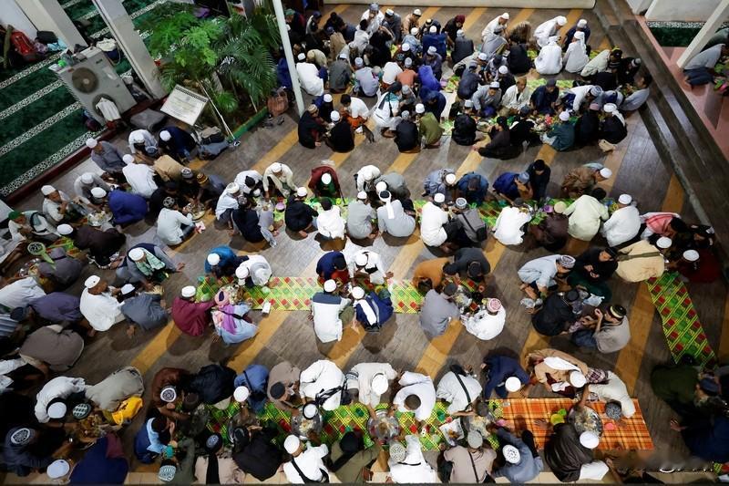 印尼这起47岁男子阿里性侵残疾女子的案子太让人震惊了。11月30日，阿里袭击残疾