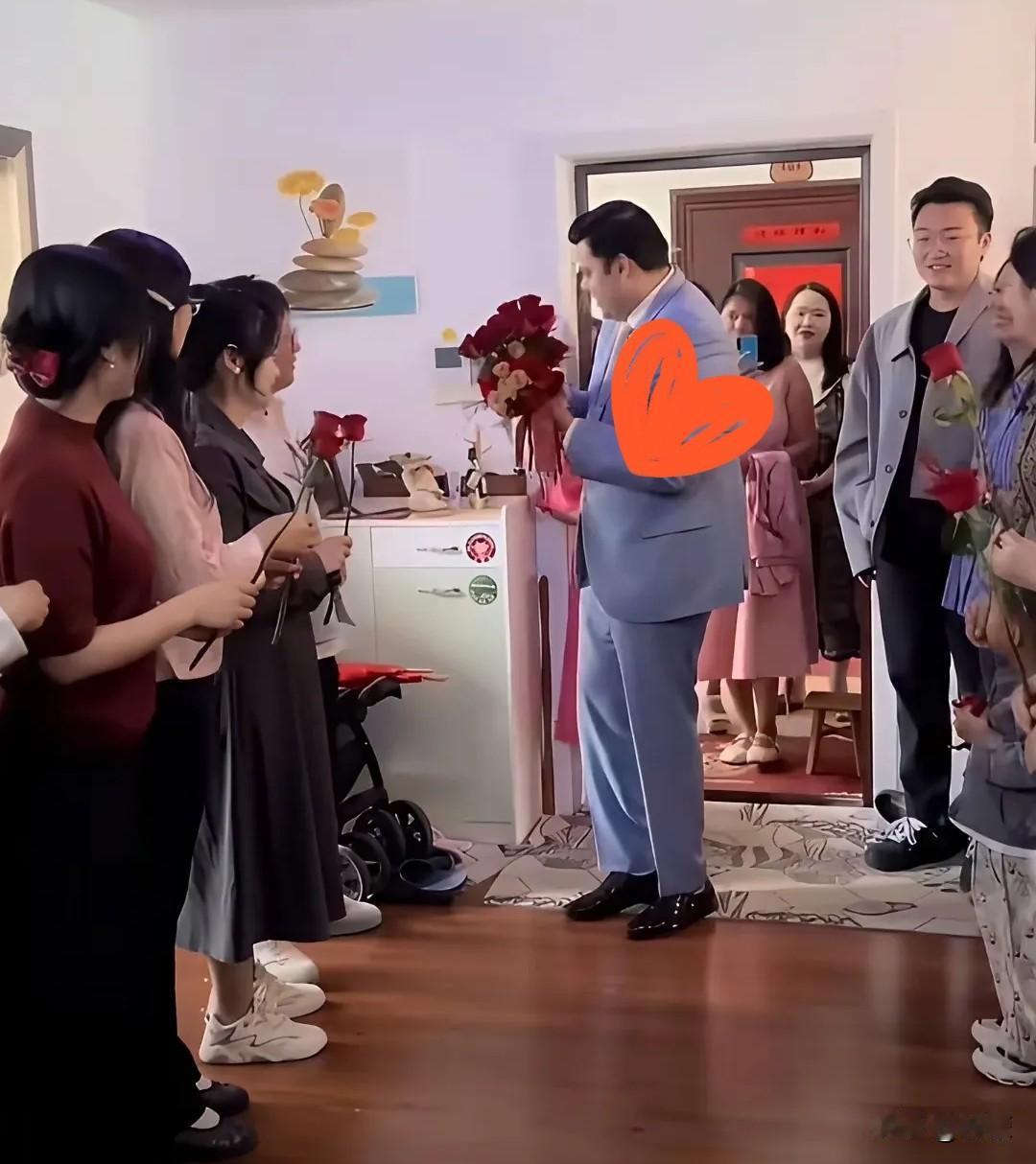 安徽有个姑娘，因为工作关系，在跟公司合作的印度供应商打交道时认识了对方。