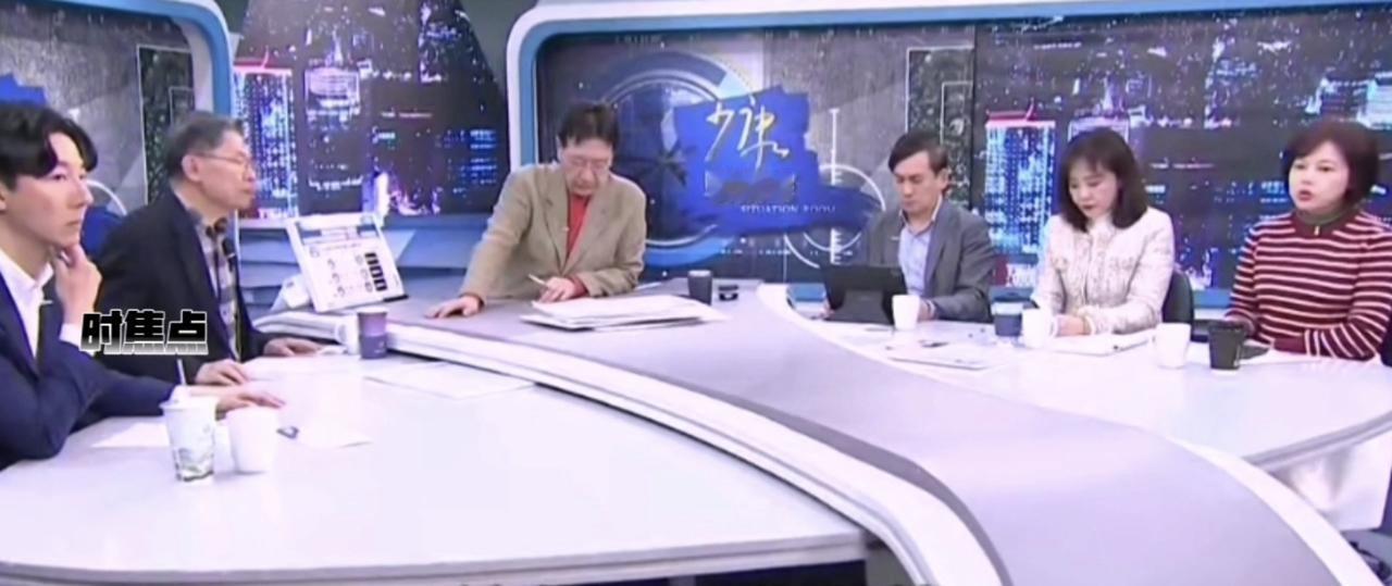赵少康的“草台班子”，终于露馅了唐湘龙不去赵少康节目之后，收视率一路下滑。赵