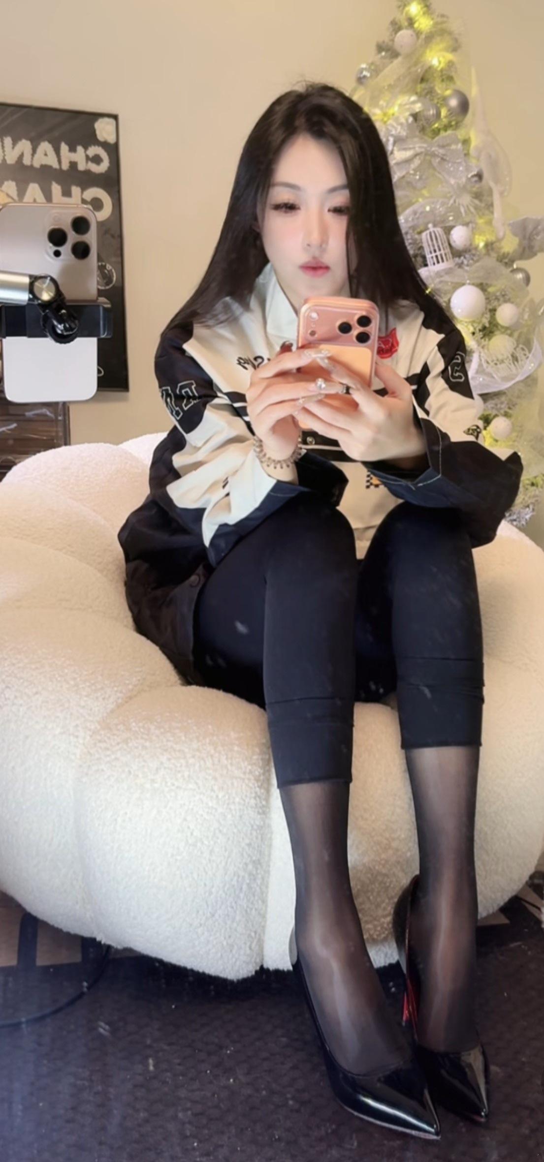 芷萱小姐姐黑丝高跟鞋👠👠