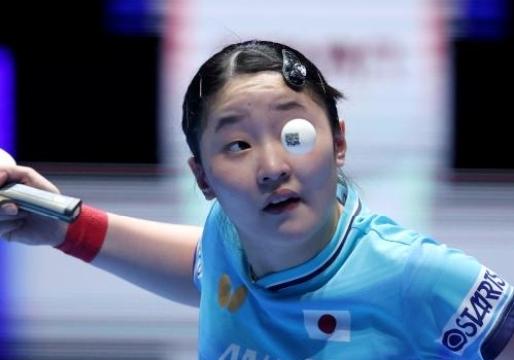 这个摄影记者太坏了，把我们家张本美和拍成什么样子了…这张照片绝对算是经典的一