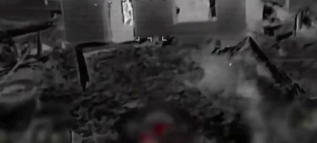 俄乌前线的红军城最近突然上演了一场超罕见的战场大戏，乌军居然把美国援助的黑鹰直升