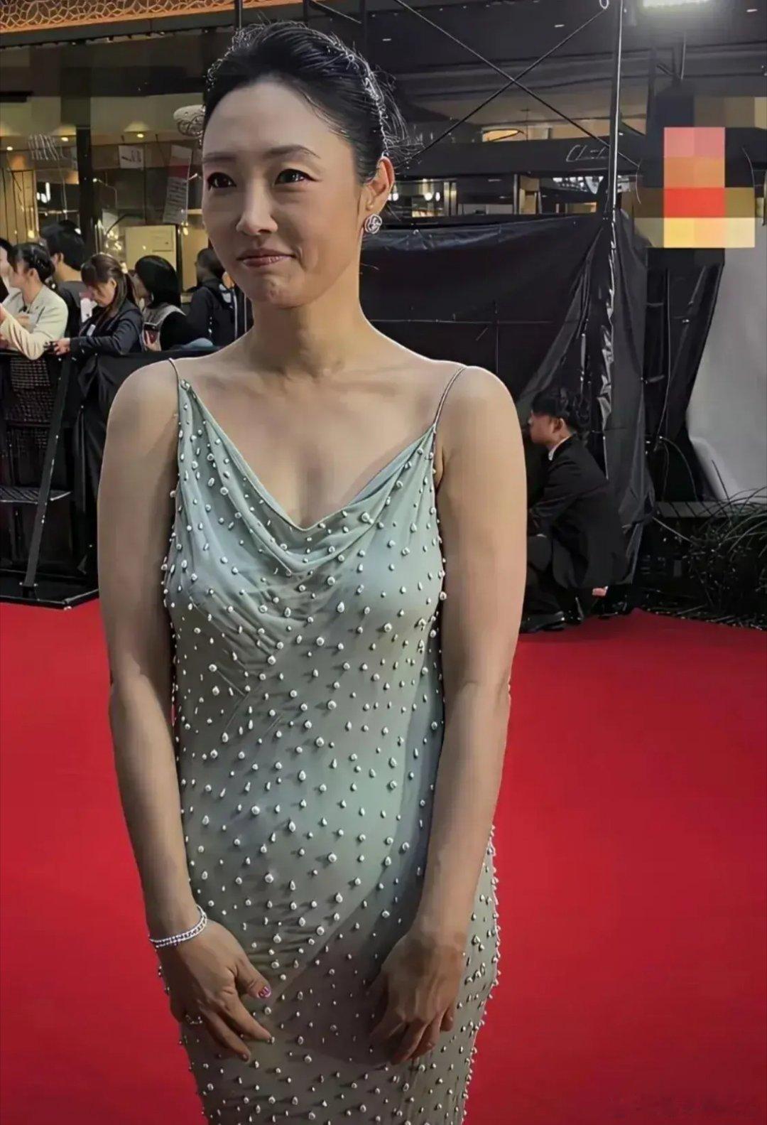 女神老了，身材不如从前了，不过还是好漂亮啊！