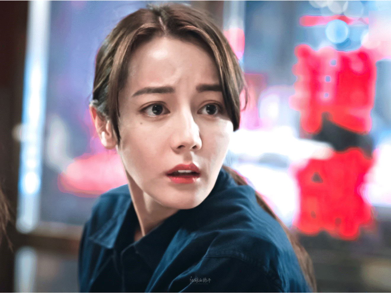 网友议，杨紫和热巴都是90大花，颜值演技不分伯仲，为什么资源差距很大？​​​