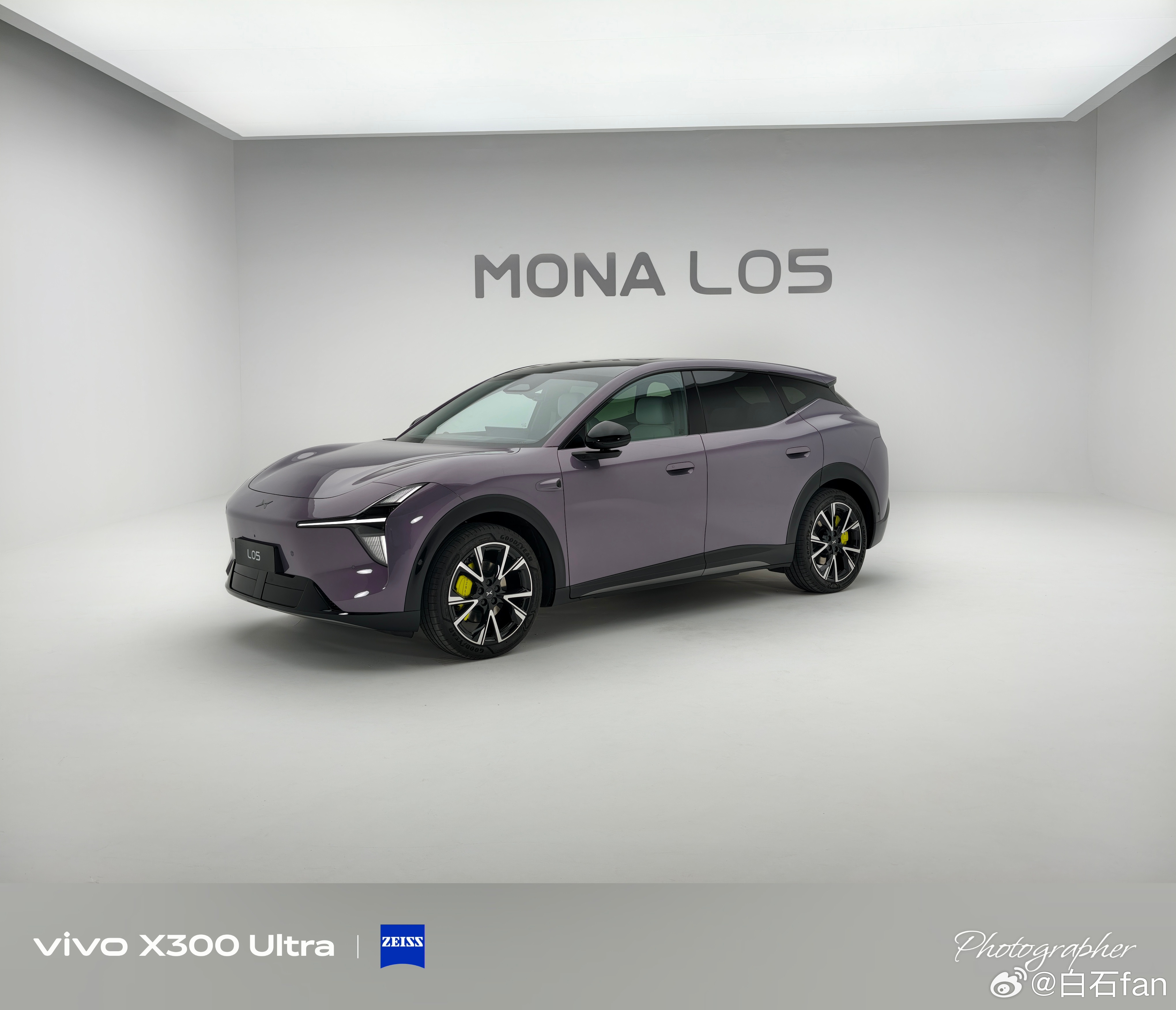 MONA系列的第三款车小鹏MONAL05主打年轻人的大五座SUV二排空间和后备箱确实不小还有啥想知道