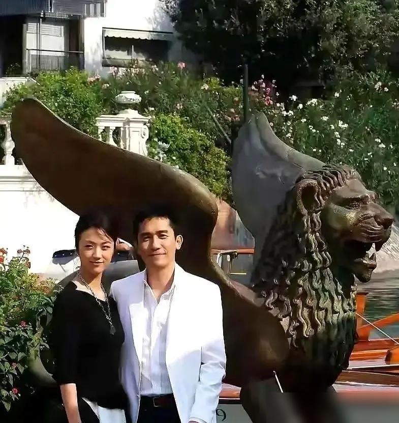 李安拍《色戒》，第一件事是禁欲。不是演员禁欲，是让欲望在真实中憋到炸裂。当年