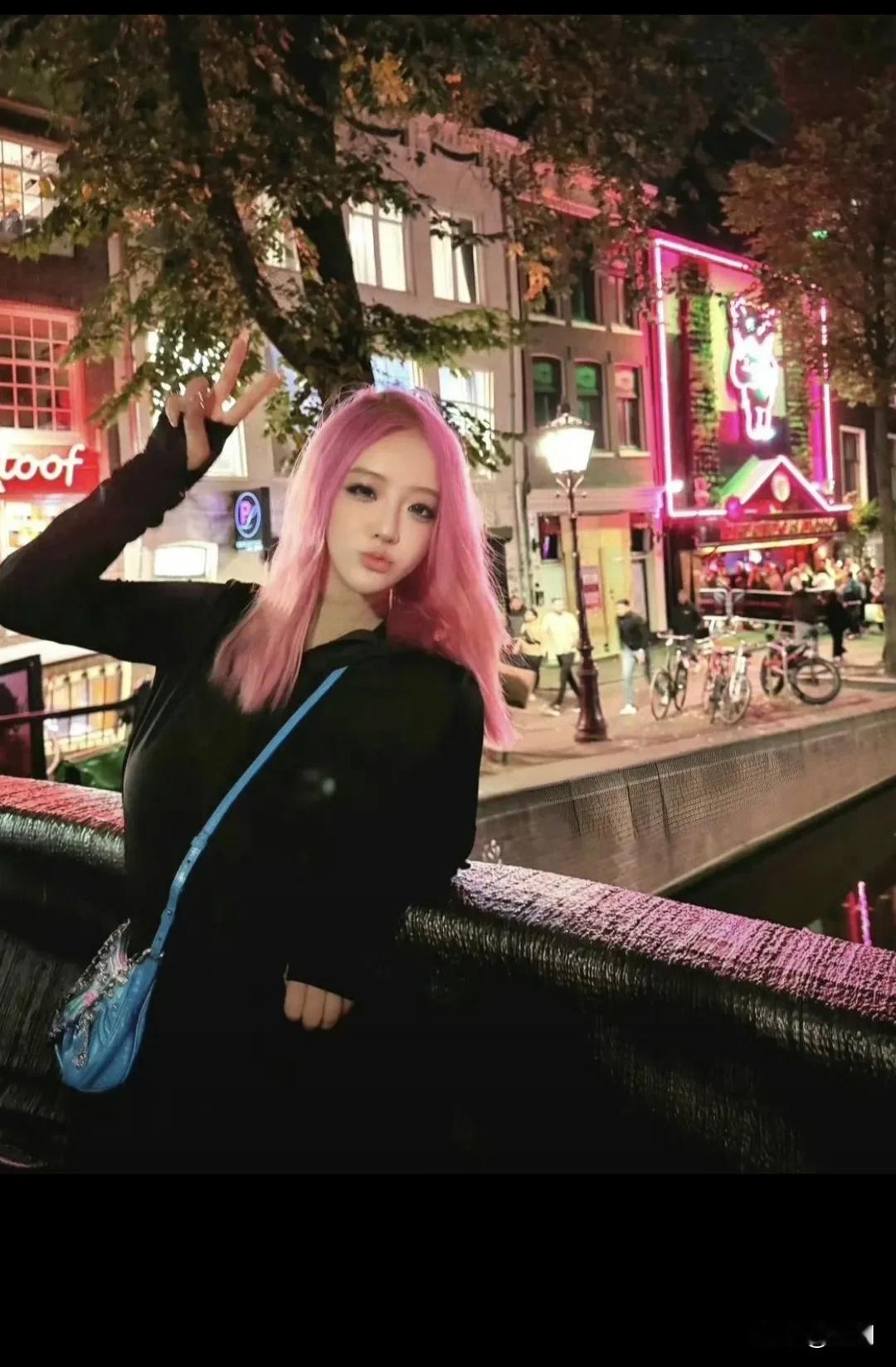 资产数千万拥有百万粉丝的漂亮争议女网红2026年1月1日元旦节凌晨突然死亡，家属