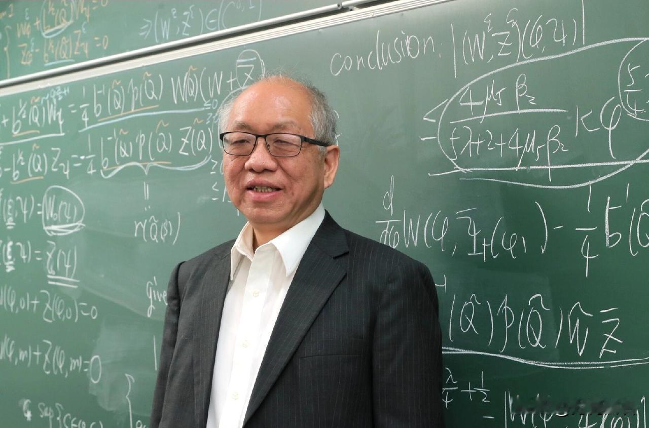 让国人震惊的是在最新披露的爱泼斯坦文件中，赫然出现“丘成桐”三个字！丘成桐