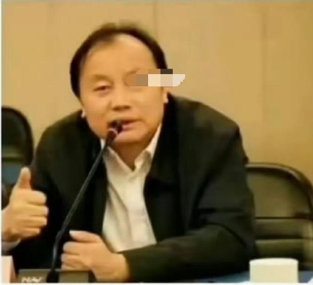 与其让非洲人千里迢迢过来留学，还不如让那些专家教授过去非洲支教，你们觉得呢？