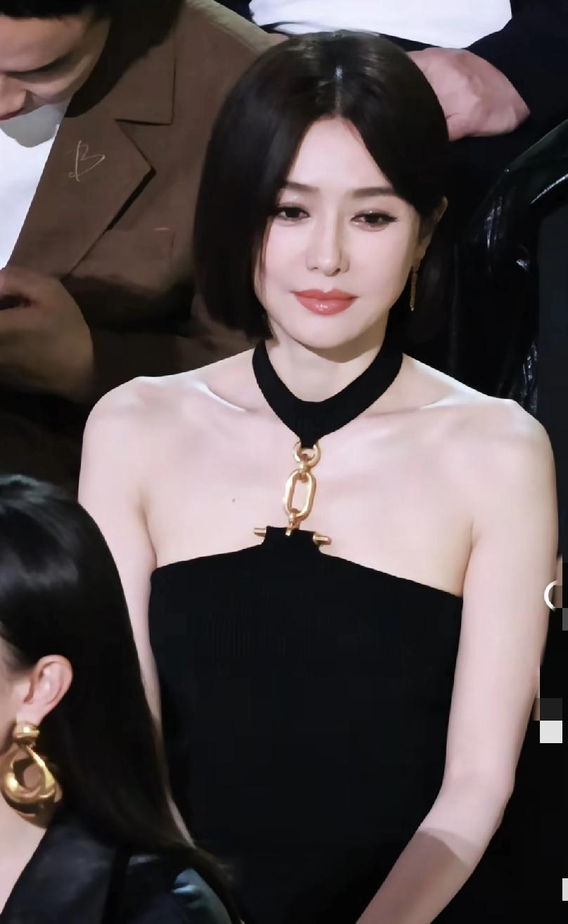 秦岚是永远不会结婚的，不是她看不上魏大勋，也不是怕人说老牛吃嫩草，而是她实在