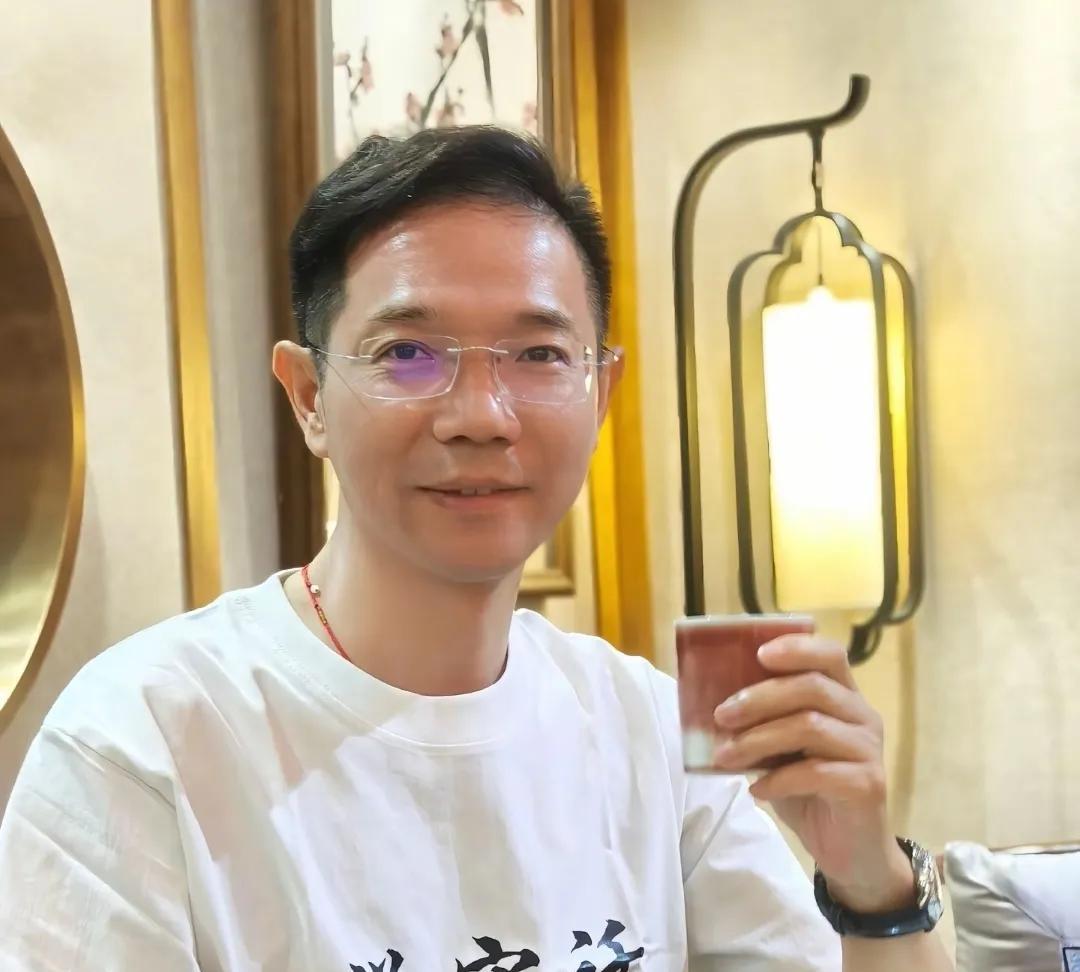 新动态：李老师收到三院王某晶上诉状这也意味着三中院同意王某晶的上诉状，而在李老