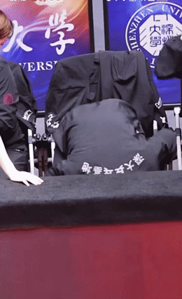 坏了，这下孙颖莎的糗事要传到日本了。今天乒超联赛现场，孙颖莎并没有出战，而
