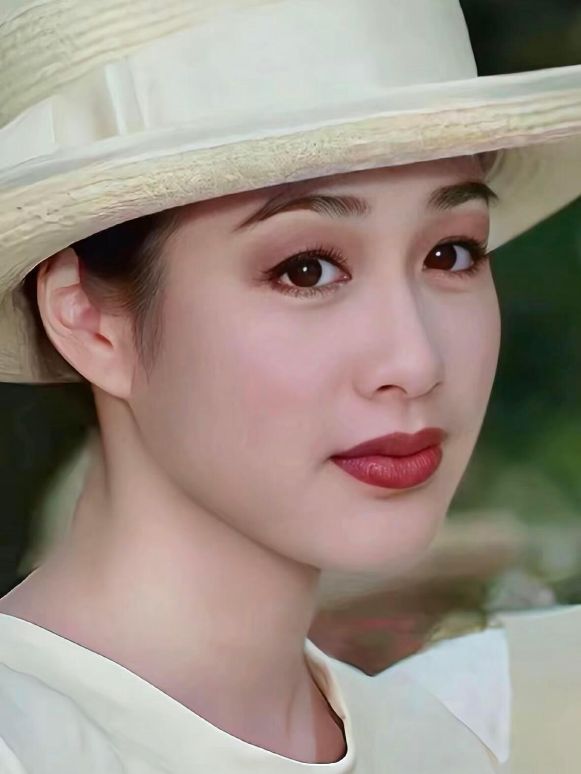 钟丽缇说自己是那英张惠妹舒淇美女都是相似的！！经济上行时期的生命力美——钟丽缇