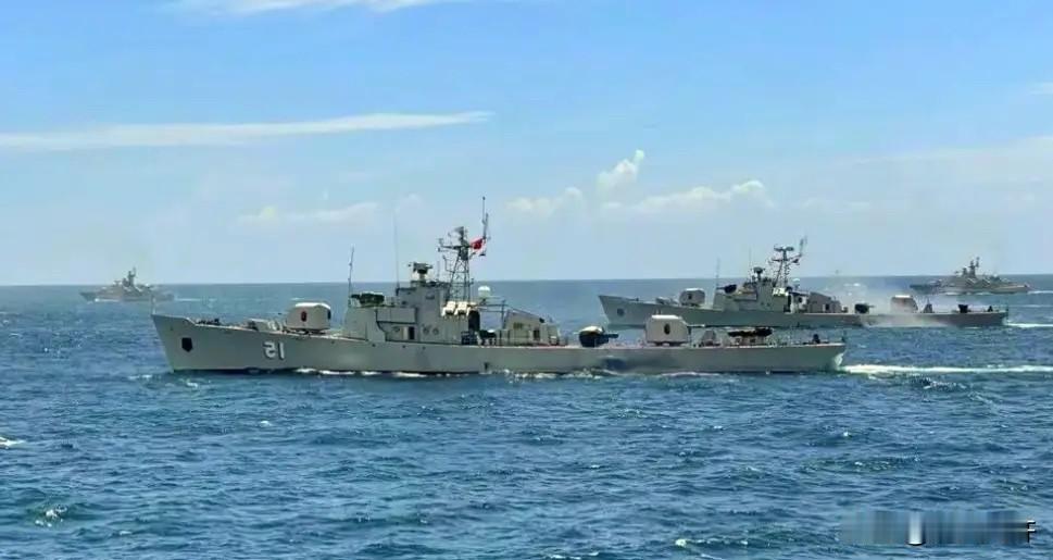 南海风云再起，越南这回玩大了，29个岛礁说扩就扩，还悄悄让军舰绕台，是在挑衅，还