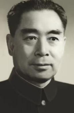1949年新中国成立后，中央人民政府曾设六位副主席，然而资历深厚的周恩来却仅接受
