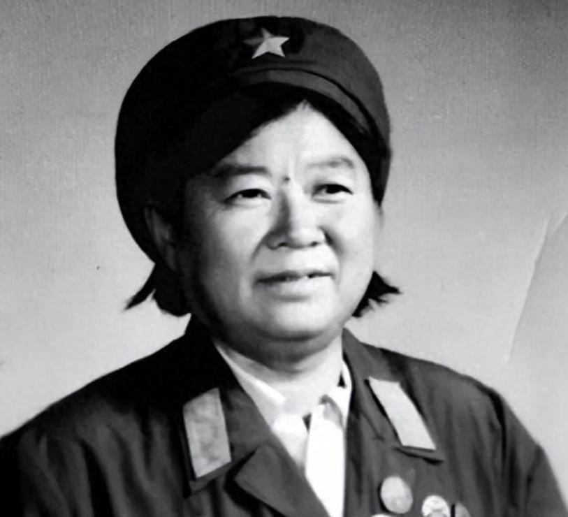 郭俊卿去世后，南京军区副司令员张明请示上级，是否可以特招郭俊卿女儿参军入伍？1