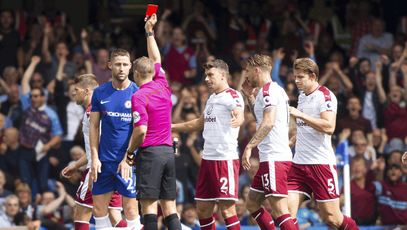 2026年10月8日,特夫摩尔球场。