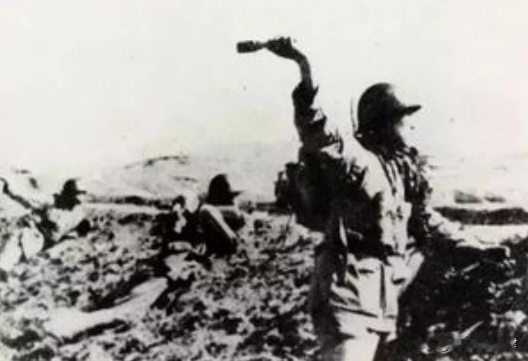 1945武冈保卫战：150鬼子肉身炸城墙74军用火焰喷射器锁死死亡缺口1