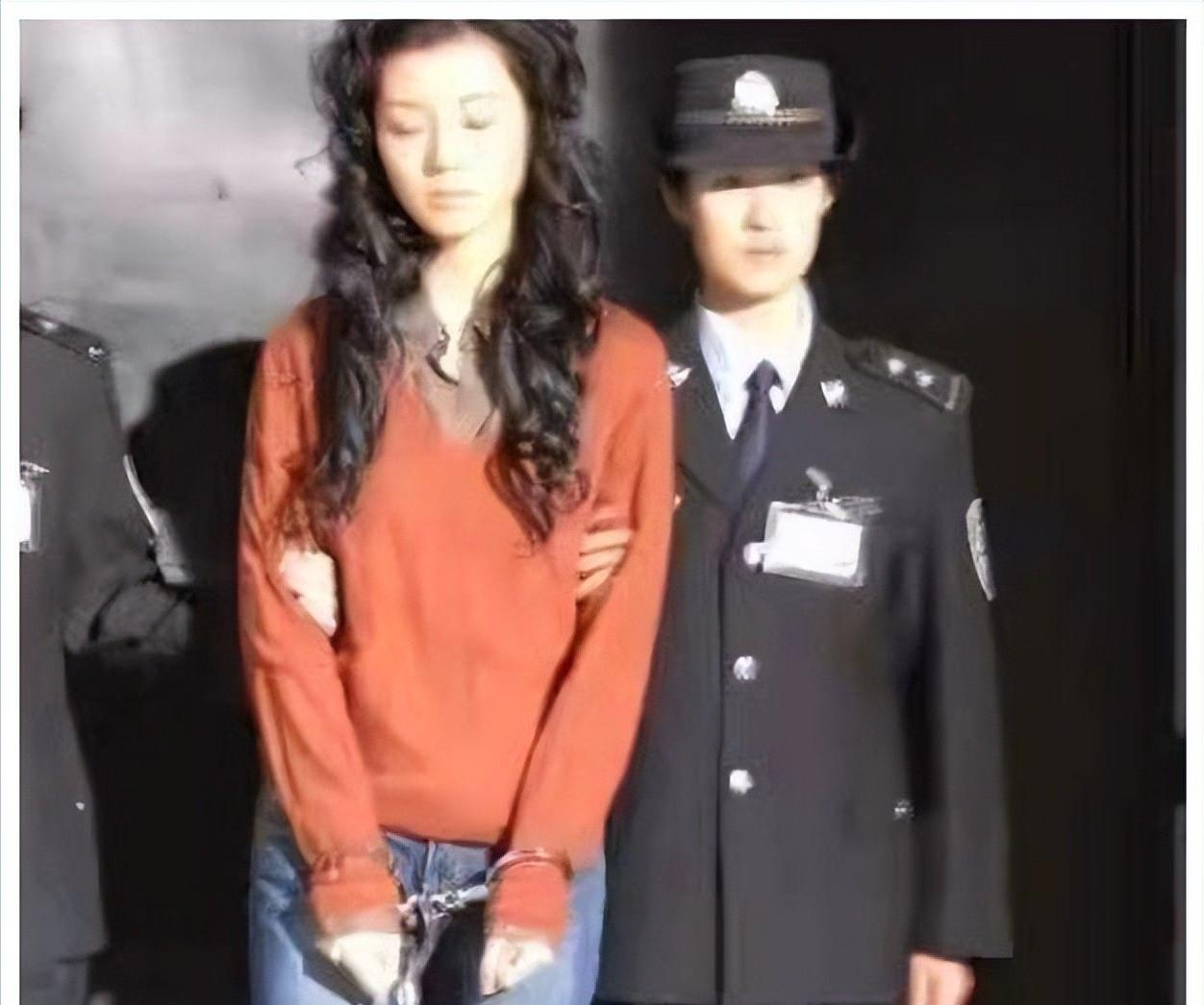 2005年4月1日，黑龙江火葬场，一具女尸突然坐起，嘴里发出“咿呀”声。工作人