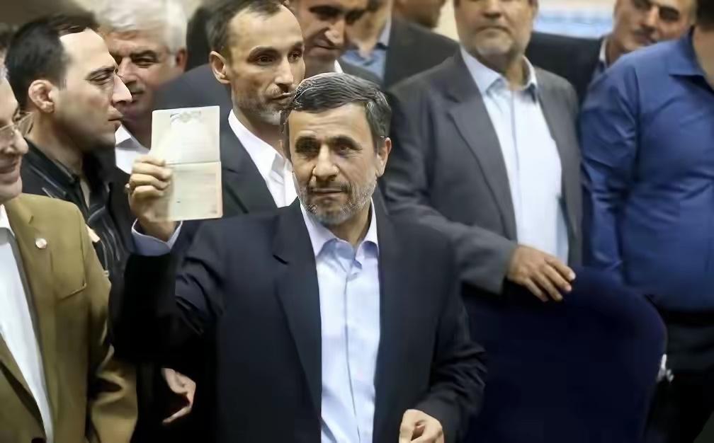 内贾德有可能出山了。伊朗高层被以色列猎杀，并且在伊朗内部，被渗透的可能性非常