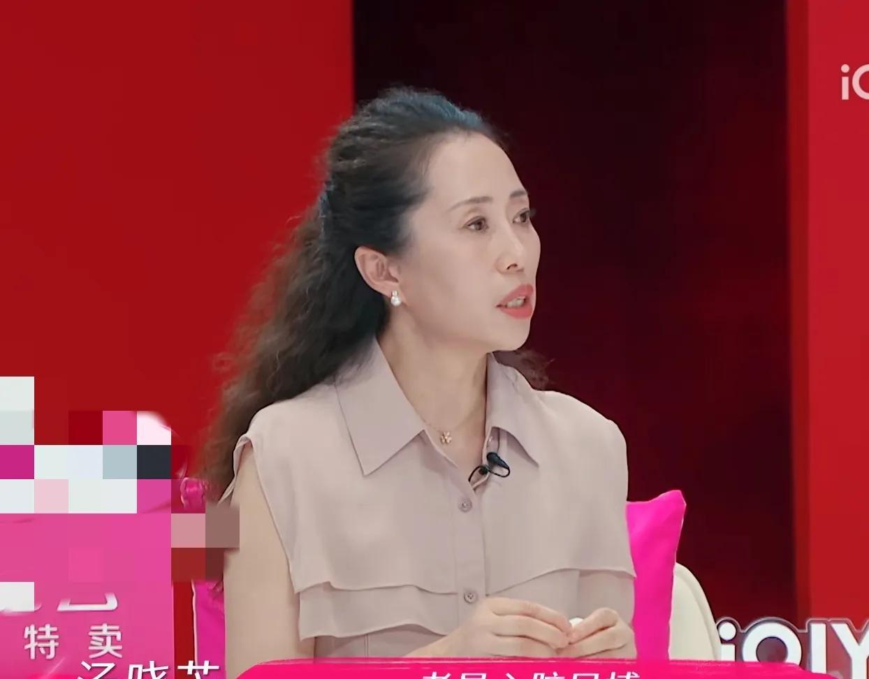 万千惠的妈妈说：“千惠前段时间总是心脏早搏，有一天晚上凌晨三点了，她敲门找我送她