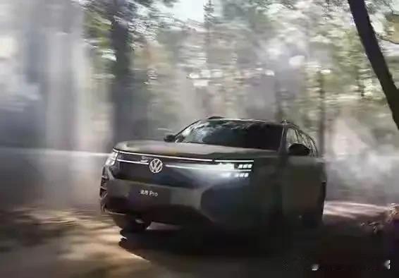 比亚迪10月狂卖44万辆创纪录！新能源累计突破1420万大关