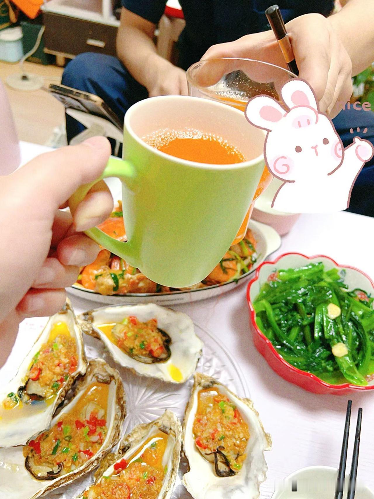 我是外嫁的女儿，我大嫂给了我家里的一把钥匙，她跟我说，小姑，你什么时候回来，自己