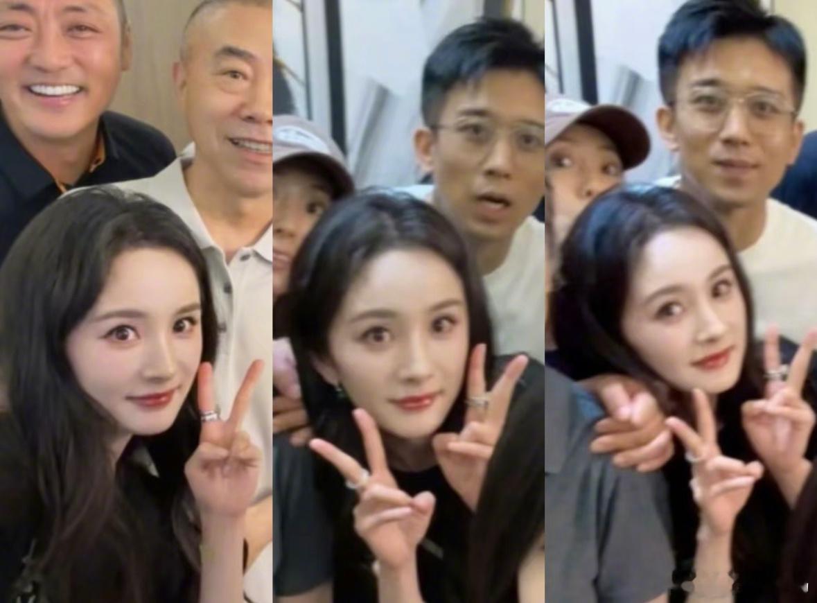 杨幂到底干啥了只有我注意到了吗，哪怕是大合照截出来的杨幂都这么美，又白皮肤又细腻