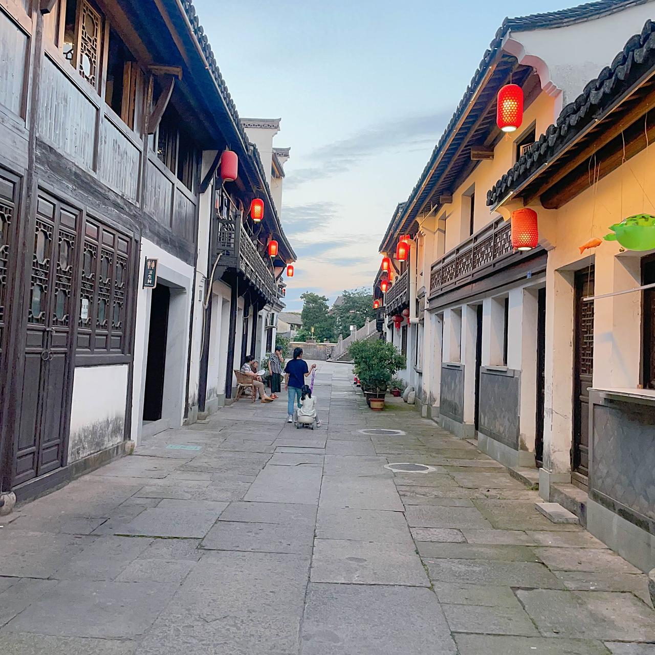 繁华外，市井处，古镇里，醉是人间偷得浮生半日闲诸暨枫桥古镇