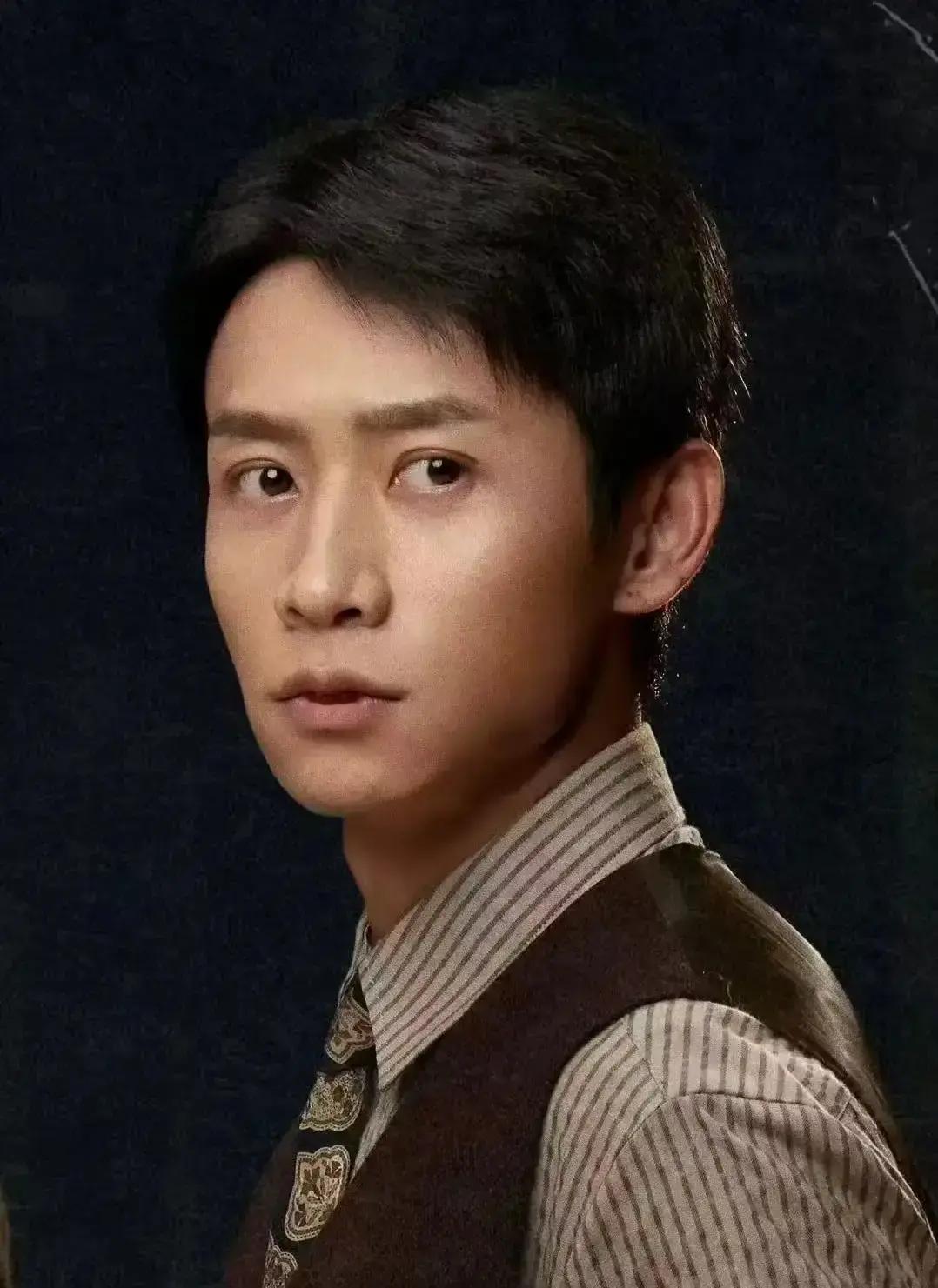 这个世界我最想不通的人，就是魏晨了。你说怪不怪，他好像根本不在乎自己是不是